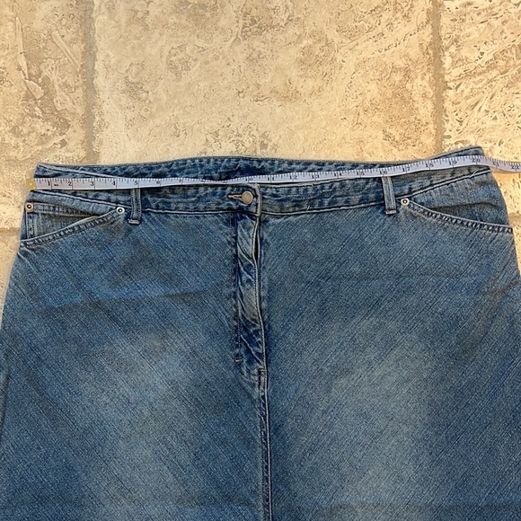 COPY - MIDI style denim skirt, size 20 - Picture 3 of 4